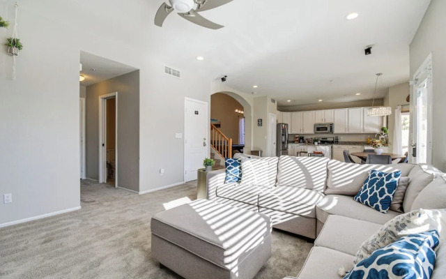 Heated Pool & Game Room: Family Home in Scottsdale