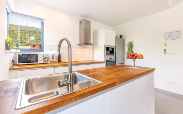Nice Home in Trogir With Wifi and 4 Bedrooms