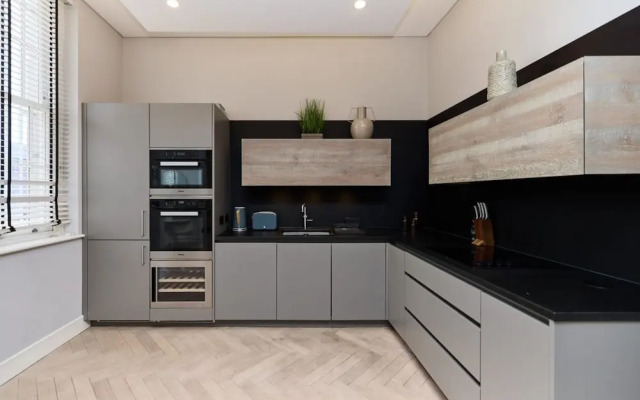 The Westbourne Park Place - Elegant 3bdr Flat