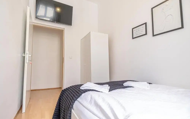 Private Room For Long Stay Stadthalle