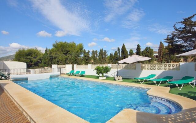 Villa - 6 Bedrooms with Pool and WiFi - 105005