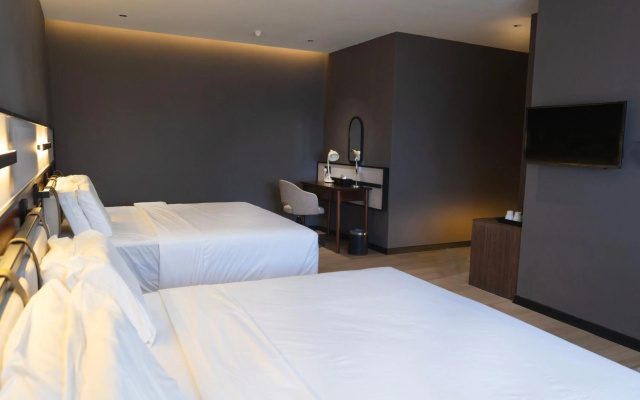 Merchant Hotel – Guest Rooms – George Town