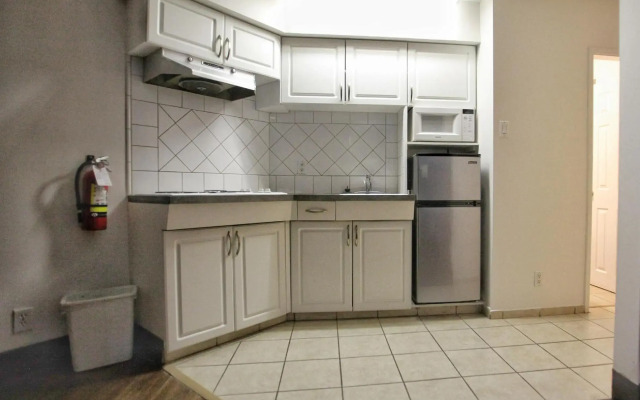 Best Budget Inn and Suites