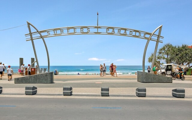 Heart of Surfers Paradise - Ocean Views