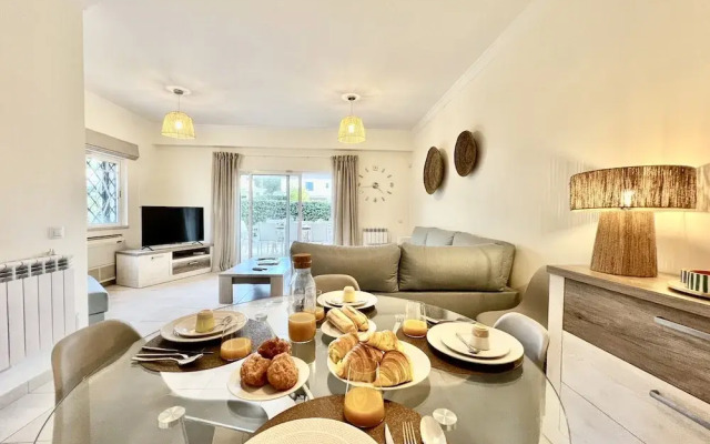 Vilamoura Deluxe Villa by Homing