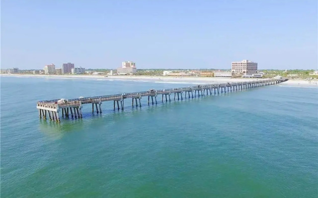 Jacksonville Beachdrifter 406 - Two Bedroom Condo