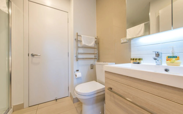 JHT - 1 BRM Apartment, Opposite to SkyTower with view