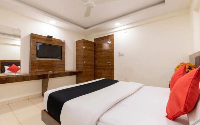 Hotel A.K Intrenational Rooms by OYO Rooms