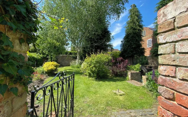 Papist Hall Cottages