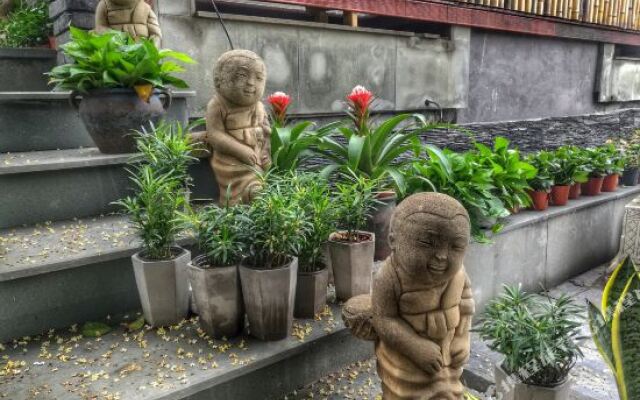 Hangzhou Lingyin Zhanrantang Holiday Hotel