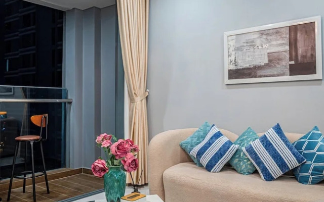 SUNWAH PEARL Premier Residence