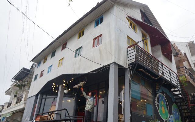 Grey Monkey Dalat Hostel