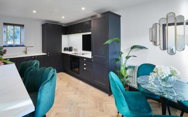 Host Stay The Nest Black Swan Mews