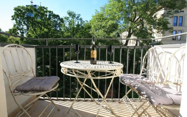 Warsaw Concierge Travellers Nest Wspolna