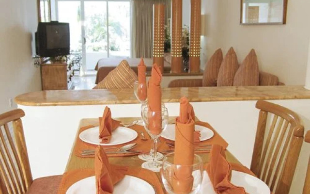 Sunset Lagoon, Cancún, Mexico