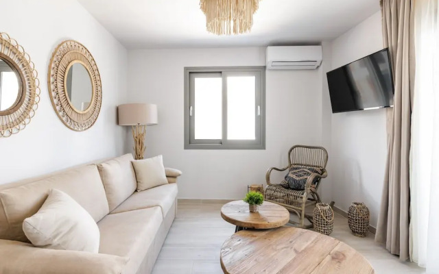 Amalthia Luxury Suites