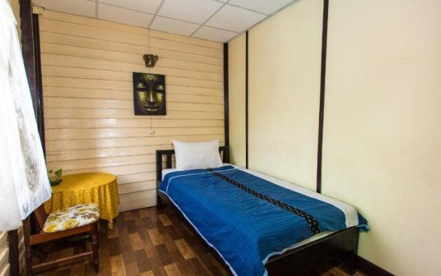 Noom Guesthouse