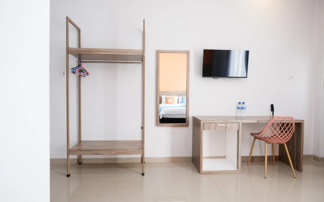 Sans Stay at Meizan Malioboro Yogyakarta – Guest Rooms – Yogyakarta