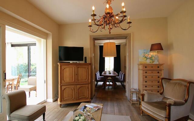 Unique Holiday Home in Virton With Jacuzzi