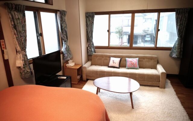 Hitoyoshi Mori no Hall Lady's Inn – Caters to Women