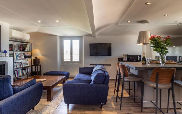 Charmant appartement spacieux pour 6P vue mer vieil Antibes