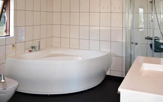 8 Person Holiday Home in Ebeltoft-by Traum