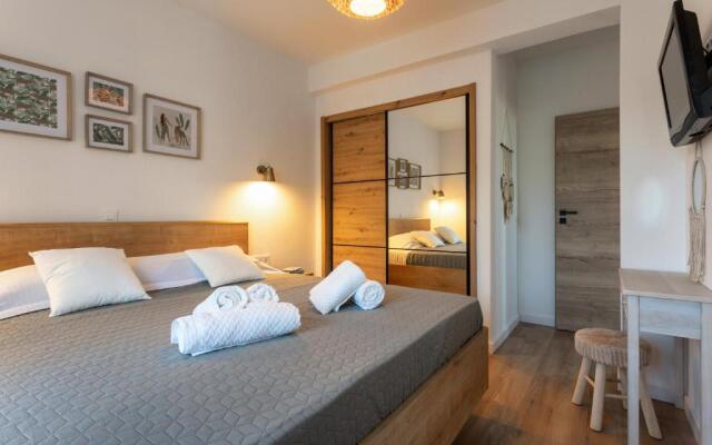 HANA Luxury apartment with sea view