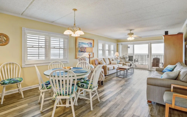 Ocean and Amelia Island View Condo with Oceanside Pool Access by RedAwning