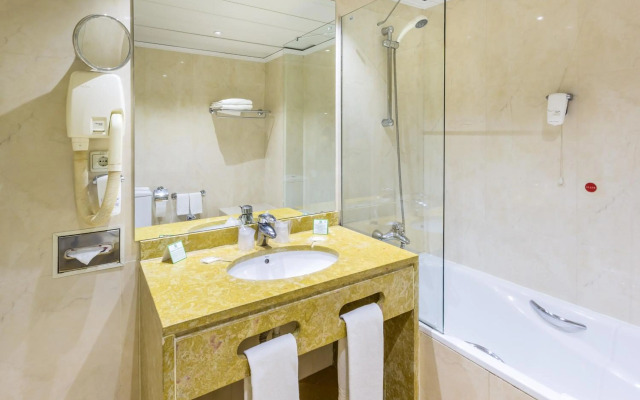 Holiday Inn Lisbon by IHG