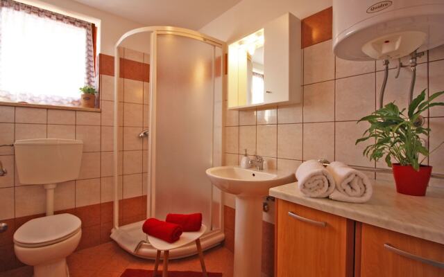 Apartments Irena 1310