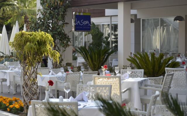 Side Resort Hotel