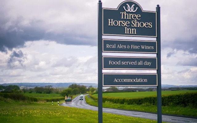 The Three Horseshoes