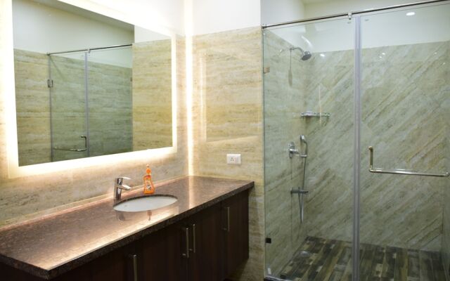 When In Gurgaon - Service Apartments Next to Artemis Hospital