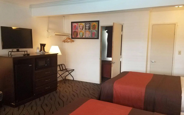 Sunset West Hotel, SureStay Collection by Best Western