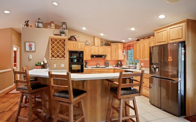 16 Jillian 4 Bedroom Home by RedAwning