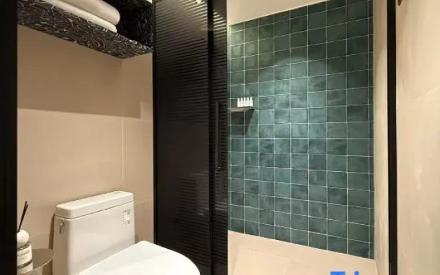 Kanas JunYue Courtyard Homestay