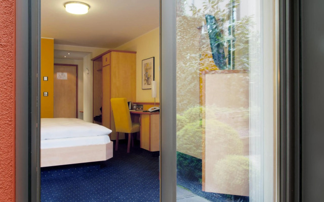 Rio Hotel