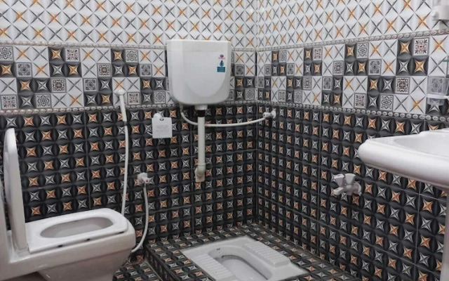 Cosy inn Near Millennium Mall