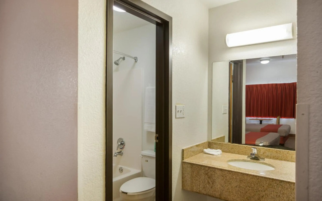 Americas Best Value Inn & Suites Humble