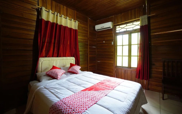 OYO 1254 Golden Lake Resort