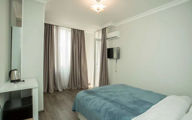 Ninth Floor Hotel