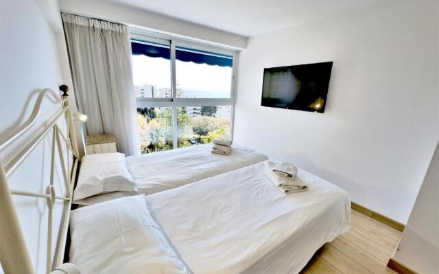 Skol 514 East Facing Duplex Apartment with Sea Views