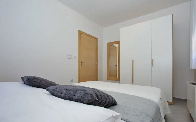 Tranquil Apartment in Bibinje With Garden