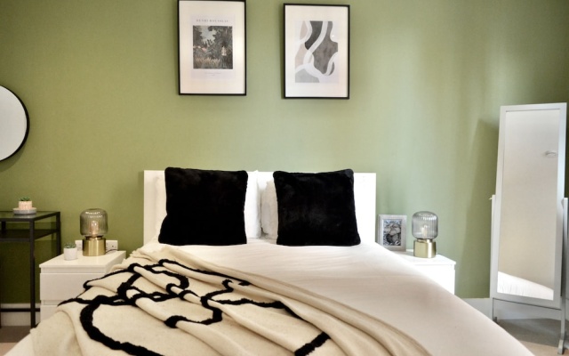 Luxury 2 Bedroom Apartment Near Central London