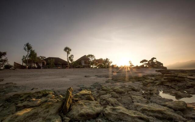 Sunset House Gili Meno
