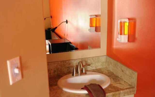 Camelot Inn at Honeyville