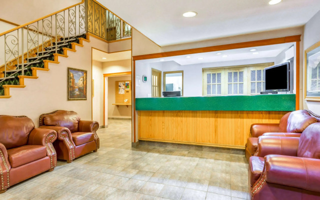 Howard Johnson by Wyndham Fort St. John