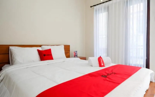 Reddoorz Near Mertasari Beach