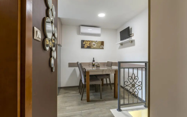 Reval Luxury Stone House Apartments