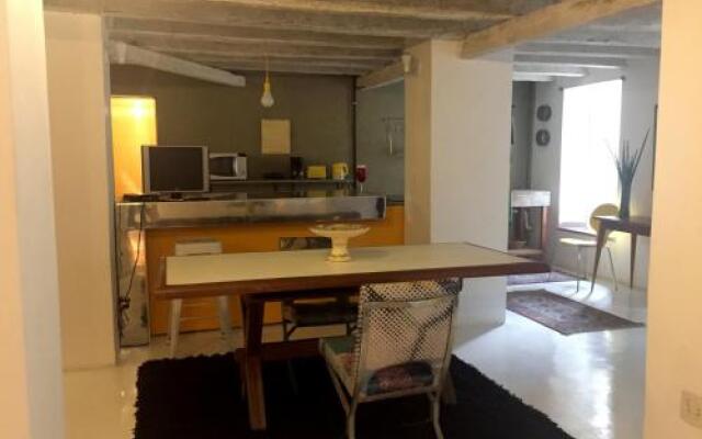 Suíte Charmosa em Solar Histórico